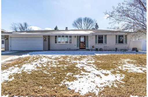 2440 Wesley Ave, Janesville, WI 53545