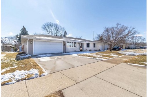 2440 Wesley Ave, Janesville, WI 53545