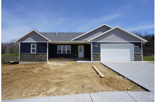 2092 Fawn Valley Ct, Reedsburg, WI 53959