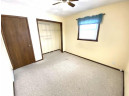 4013 Oldwyck Dr, Janesville, WI 53546