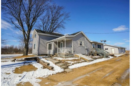 2558 Happy Valley Rd, Sun Prairie, WI 53590