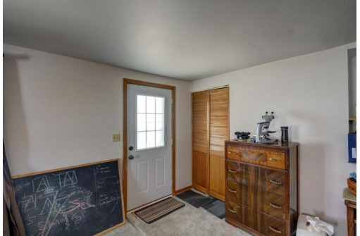 2558 Happy Valley Rd, Sun Prairie, WI 53590