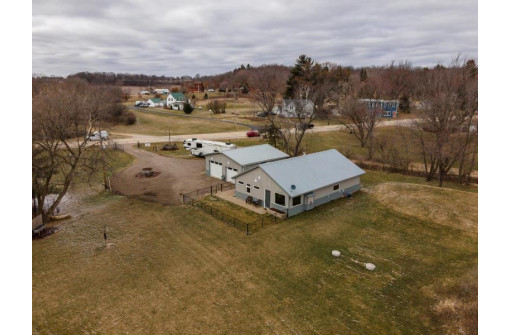 3090 County Road P, Mount Horeb, WI 53572