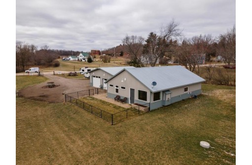 3090 County Road P, Mount Horeb, WI 53572