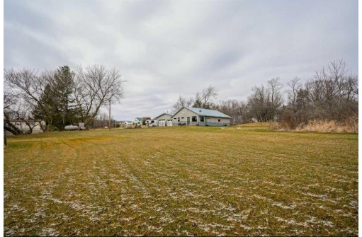 3090 County Road P, Mount Horeb, WI 53572