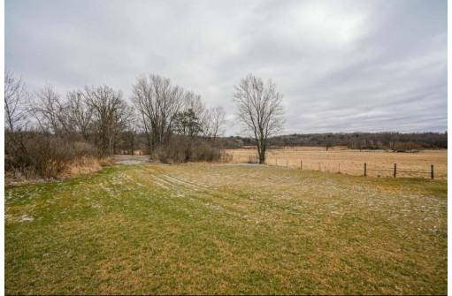 3090 County Road P, Mount Horeb, WI 53572