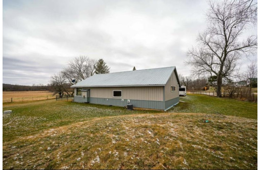 3090 County Road P, Mount Horeb, WI 53572