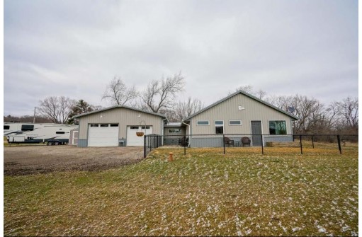 3090 County Road P, Mount Horeb, WI 53572