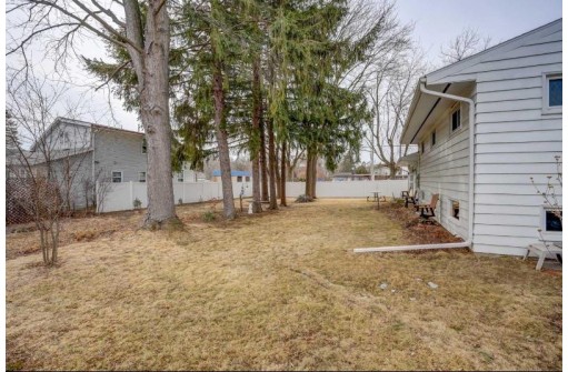 105 E North St, DeForest, WI 53532