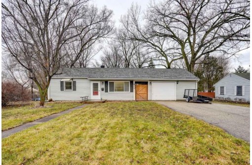 1213 Northport Dr, Madison, WI 53704