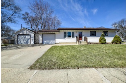 322 Acewood Blvd, Madison, WI 53714