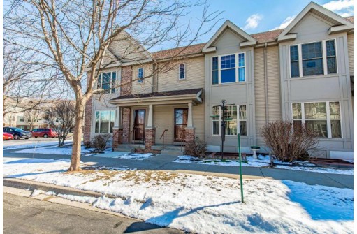 416 Park St 416, Sun Prairie, WI 53590