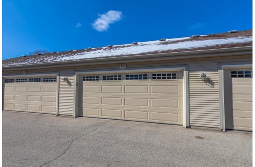 416 Park St 416, Sun Prairie, WI 53590