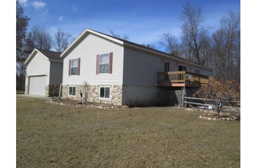 172 Badger Ln, Hancock, WI 54943