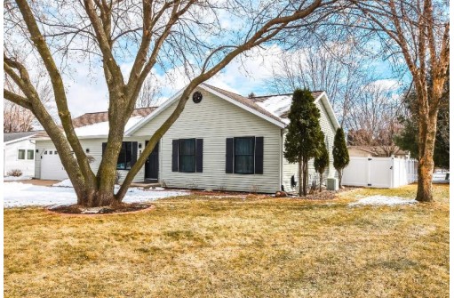 416 Ernest St, Green Lake, WI 54941