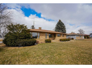 132 Deerfield Rd Marshall, WI 53559