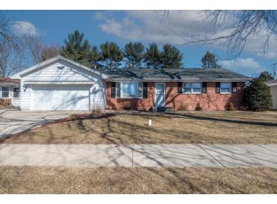 2427 Plymouth Ave Janesville, WI 53545-2240