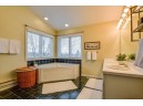 18 Siskiwit Cir, Madison, WI 53719