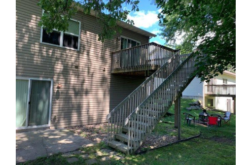 425 14th Ave, Baraboo, WI 53913