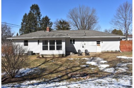 129 Cherry St, Edgerton, WI 53534-1303