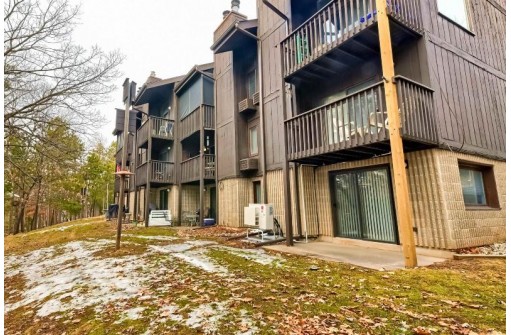 2 Hawthorn Tr, Wisconsin Dells, WI 53965