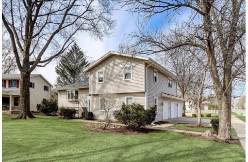 6602 Piping Rock Rd, Madison, WI 53711