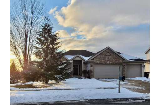 302 Ridge View Tr, Verona, WI 53593