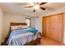 907 Kraak Rd, Marshall, WI 53559