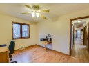 907 Kraak Rd, Marshall, WI 53559