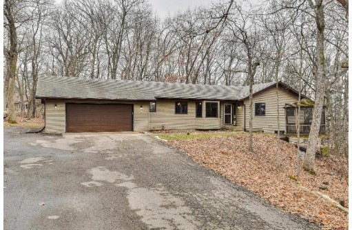 907 Kraak Rd, Marshall, WI 53559