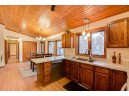 907 Kraak Rd, Marshall, WI 53559