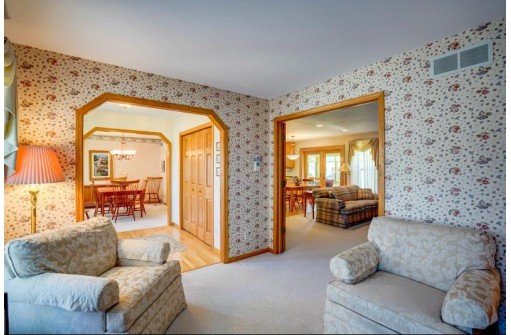 1704 Manchester Crossing, Waunakee, WI 53597