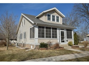 259 4th St Prairie Du Sac, WI 53578