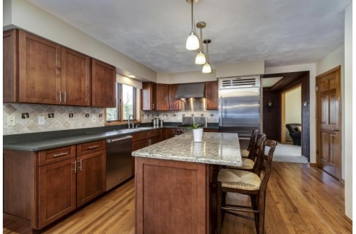 7318 Westbourne St, Madison, WI 53719