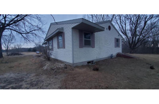 W6732 Suldal Rd, Mauston, WI 53948