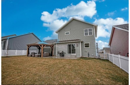 6115 Saturn Dr, Madison, WI 53718