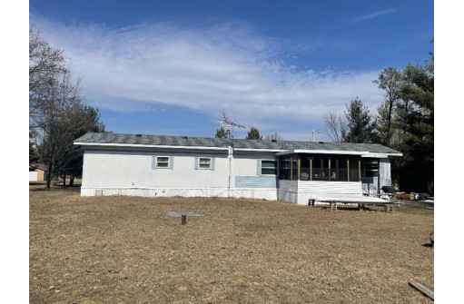 W5737 Woodland Dr, New Lisbon, WI 53950