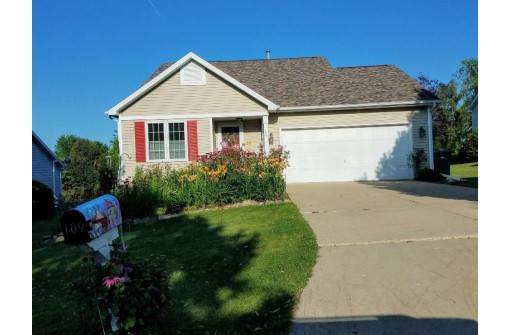 109 Terrace Ct, Mount Horeb, WI 53572