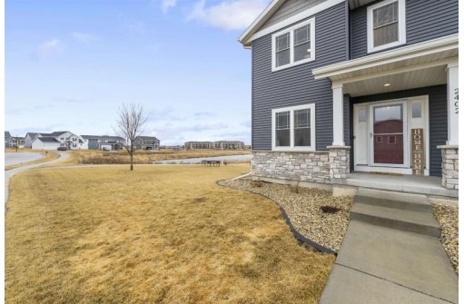 2402 Blue Heron Blvd, Sun Prairie, WI 53590