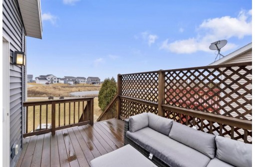 2402 Blue Heron Blvd, Sun Prairie, WI 53590