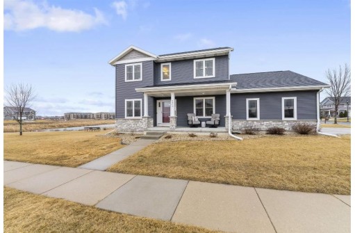 2402 Blue Heron Blvd, Sun Prairie, WI 53590