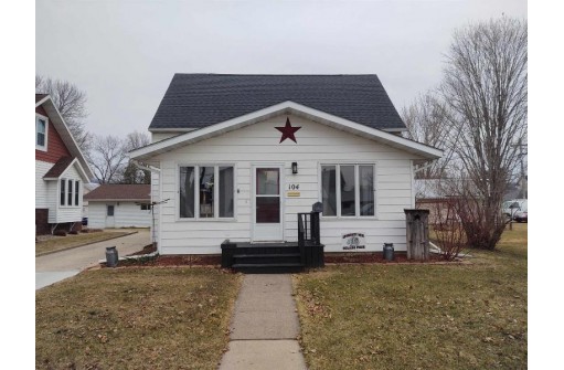 104 Adams St, Boscobel, WI 53805