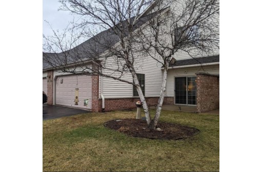 148 C Pheasant Run, Johnson Creek, WI 53038