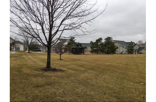 148 C Pheasant Run, Johnson Creek, WI 53038