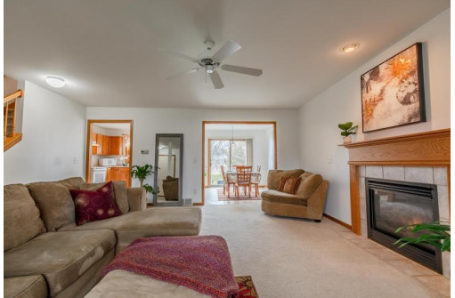 5 Woodcroft Cir, Madison, WI 53719