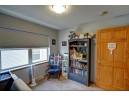 982 Stonehaven Dr, Sun Prairie, WI 53590