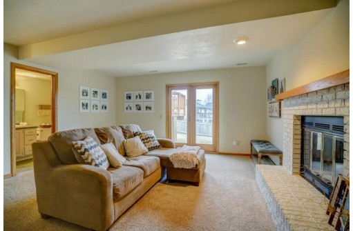 1505 Grafton Rd, Madison, WI 53716