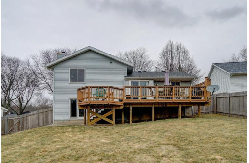 1505 Grafton Rd, Madison, WI 53716