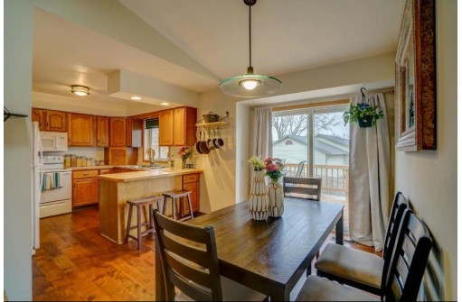 1505 Grafton Rd, Madison, WI 53716