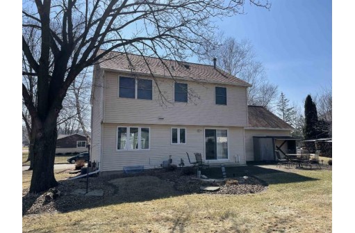 2721 Valley St, Cross Plains, WI 53528